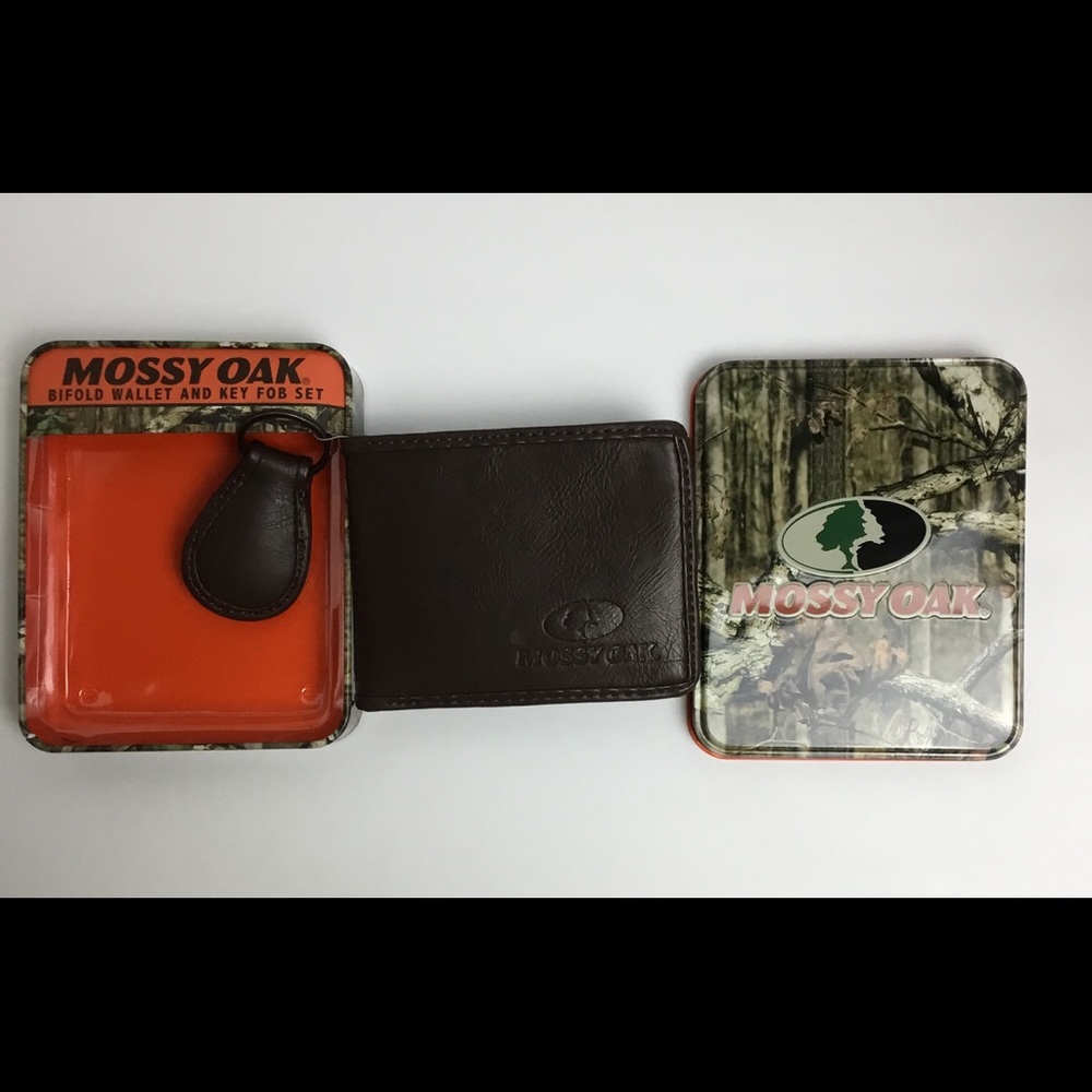 Mossy Oak Bifold Brown leather wallet and key ring